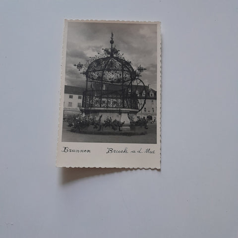 AK Bruck an der Mur. Schmiedeeiserner Brunnen.