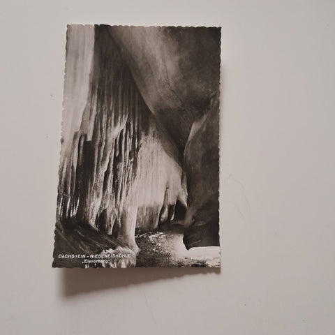 AK Dachstein Rieseneishöhle. Eisvorhang.