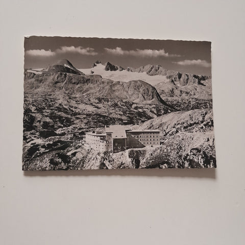 AK Flugaufnahme Berghaus Krippenstein mit Dachstein.