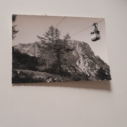 AK Dachstein-Seilbahn mit Krippenstein.