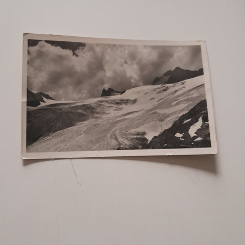 AK Karlseisfeld mit Dachsteinsattel Dirndl und Hohem Dachstein. (1934)