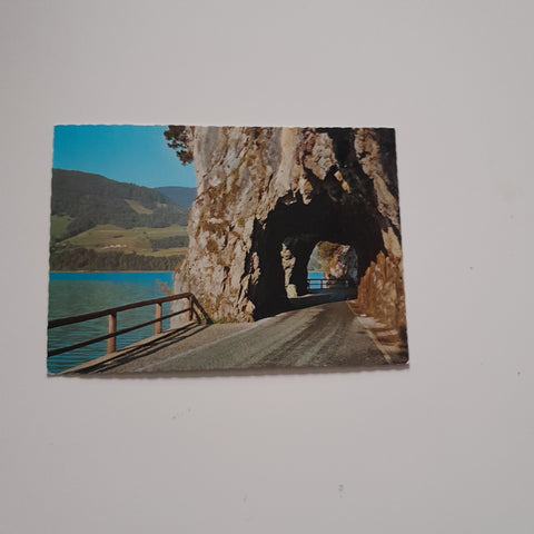 AK Kienbergwand-Tunnel an der romantischen Uferstraße am Mondsee.