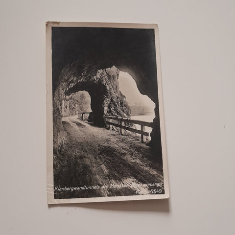 AK Mondsee. Kienbergwandtunnels am Mondsee.