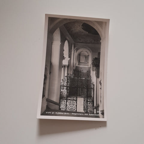 AK St. Florian. Stiegenaufgang zum Kaiserstock.