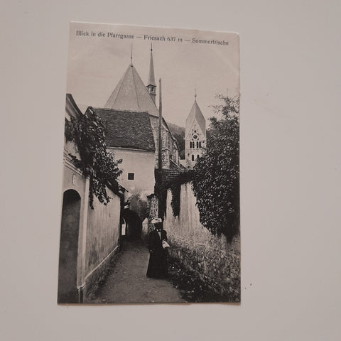 AK Friesach. Blick in die Pfarrgasse.