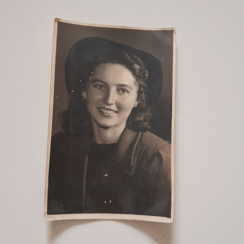 Porträtfoto Frau. (1943)