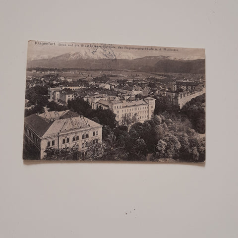 AK Klagenfurt. Blick auf die Staats Oberrealschule, das Regierungsgebäude u.d. Musiksäle. (1912-13)