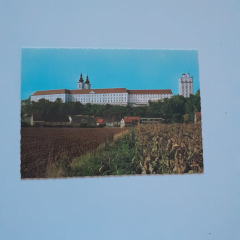 AK Benediktinerstift Kremsmünster. Stiftsansicht von Süden.