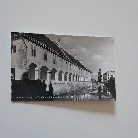 AK Kremsmünster. Benediktinerstift Arkadenhof.