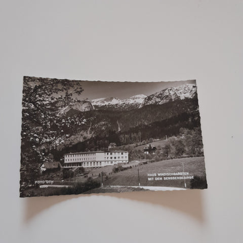 AK Haus Windischgarsten mit dem Sengsengebirge.