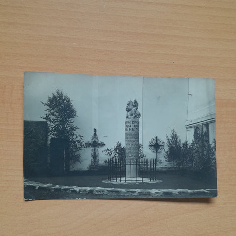 AK Mautern. Kriegerdenkmal bei der Pfarrkirche.