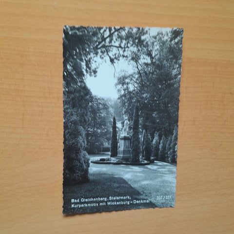 AK Bad Geichenberg. Kurparkmotiv mit Wickenburg Denkmal.