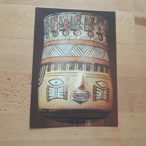 AK Linz Schloßmuseum. Inka Peru Ausstellung. 12.5. - 8.12. 1991. Gefäß in Form eines Trophaenkopfes. Nazca.