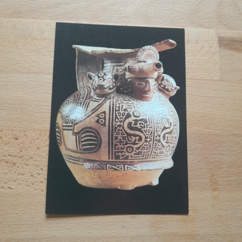 AK Linz Schloßmuseum. Inka Peru Ausstellung. 12.5. - 8.12. 1991. Bemaltes Gefäß mit Reliefköpfen. Recuay.
