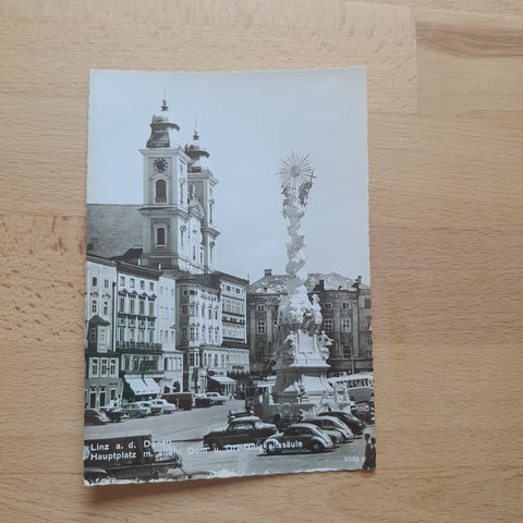 AK Linz. Hauptplatz mit altem Dom und Dreifaltigkeitssäule.