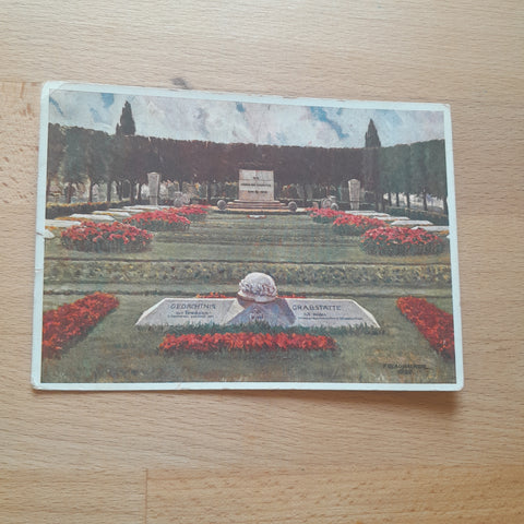 AK Der Heldenfriedhof in Linz an der Donau. Erbaut vom Oberösterr. Kriegsgräberschutzbund Schwarzes Kreuz von 1922-1928.