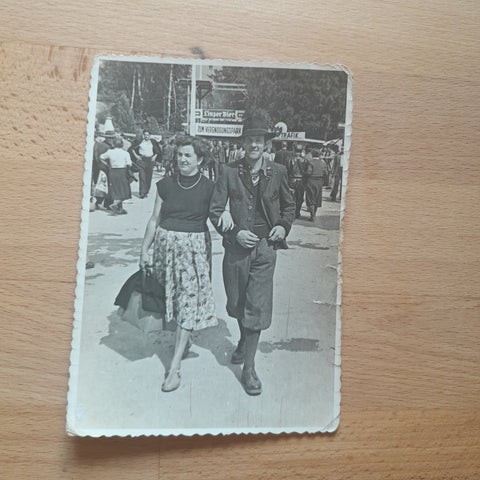 Foto Grühl Verlag: Linzer Bier Werbung Vergnügungspark ?