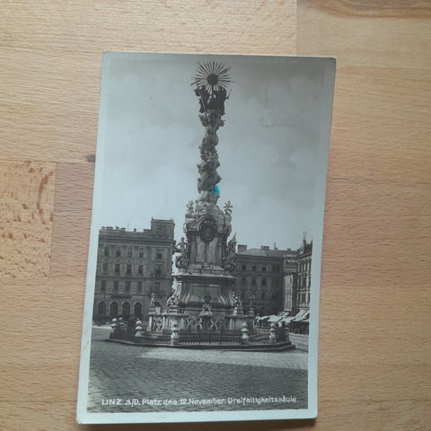 AK Linz Platz des 12. November Dreifaltigkeitssäule.