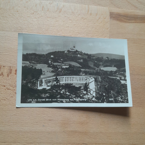 AK Linz. Blick vom Römerberg auf Pöstlingberg.