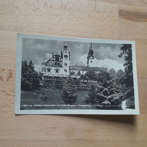 AK Linz. Restaurant und Hotel Bergbahn Pöstlingberg. (1927)