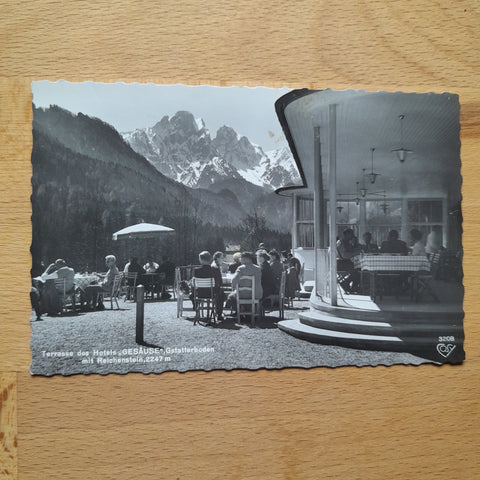 AK Terrasse des Hotels Gesäuse, Gstatterboden mit Reichenstein.