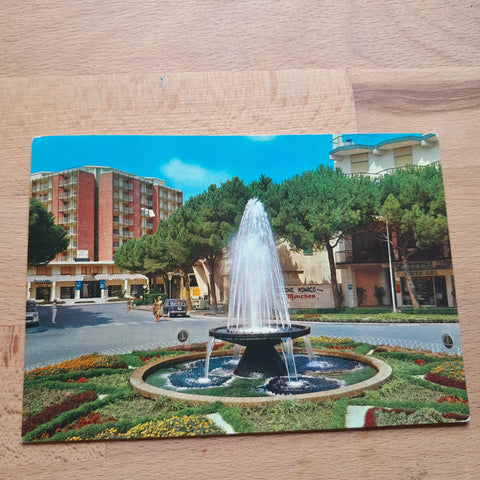 AK Lignano Sabbiadoro. Piazza della Fontana.