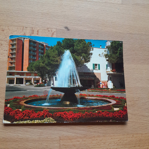 AK Lignano Sabbiadoro. Piazza della Fontana.