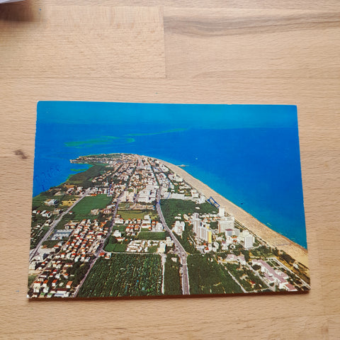 AK Lignano Sabbiadoro. Veduta aerea del campeggio.