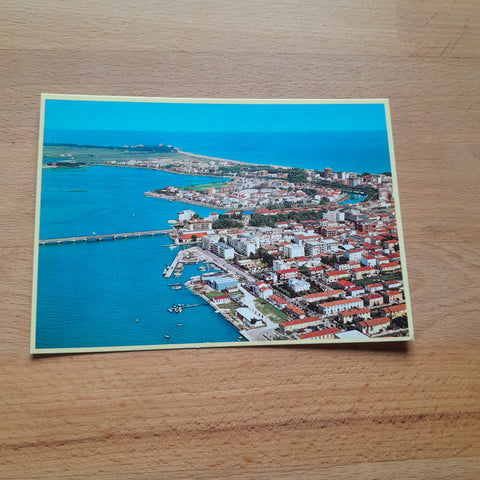 AK Grado.