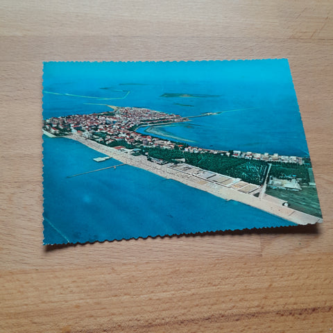 AK Grado.