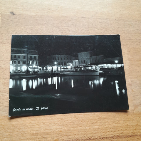 AK Grado di notte - Il porto.