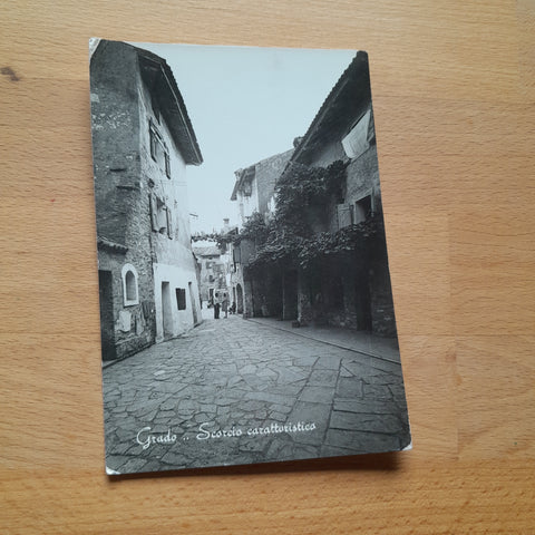 AK Grado. Scorcio Caratteristico.