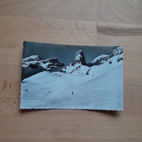 AK Torsäule am Hochkönig Gletscher.