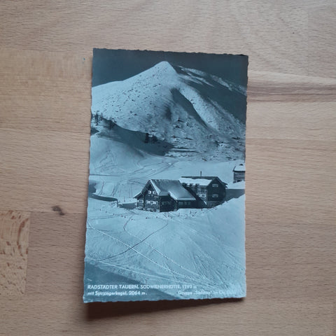 AK Radstädter Tauern. Südwienerhütte mit Spirzingerkogel.