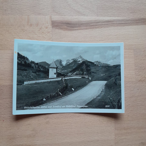 AK Steinfeldspitze und Friedhof am Radstädter Tauernpass. (1935)