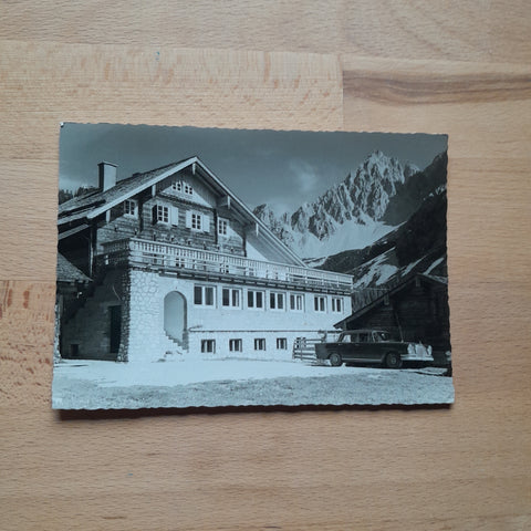 AK Bachlalm mit Windlegerspitze.