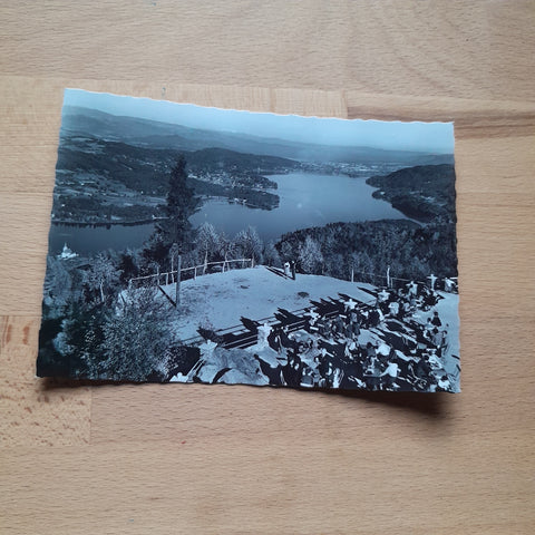 AK Blick vom Pyramidenkogel Aussichtsturm auf den Wörthersee.