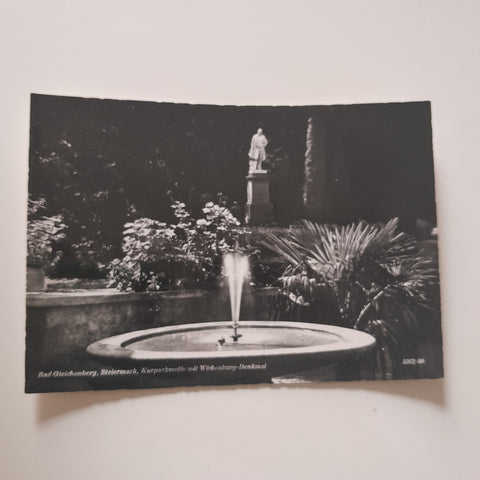 AK Bad Gleichenberg. Kurparkmotiv mit Wickenburg-Denkmal.