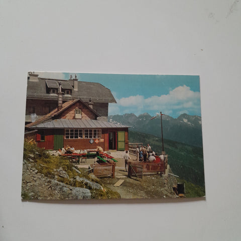 AK Speiereckhütte ÖTK am Großeck gegen Schladminger Tauern.