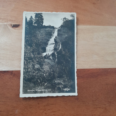 AK Koralpe: Wasserfall im Kar.