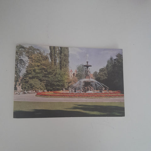 AK Graz. Stadtparkbrunnen und Ritterkirche.
