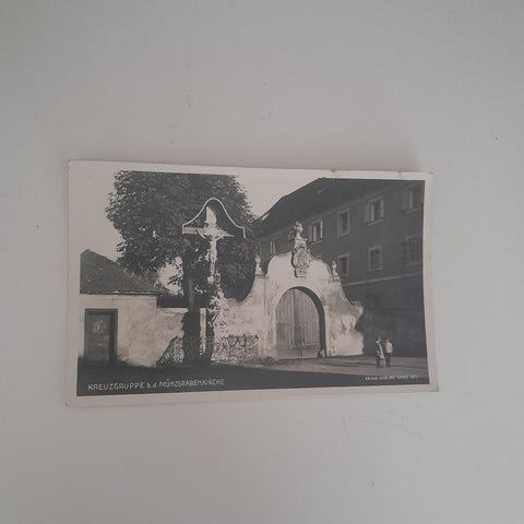 AK Graz. Kreuzgruppe bei der Münzgrabenkirche. (1930)
