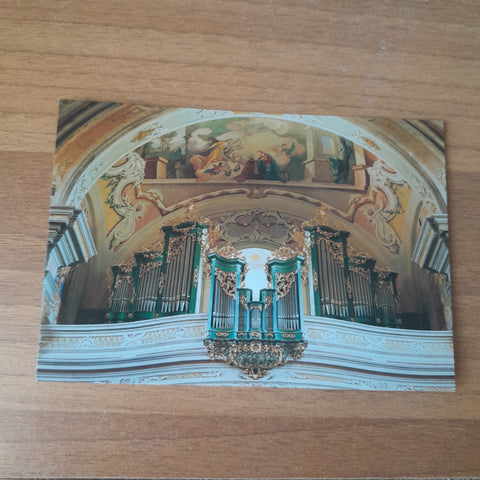AK Weizbergkirche. Orgel, 2001 vom Orgelbauer Mathis im  barocken Gehäuse (1780) erbaut.