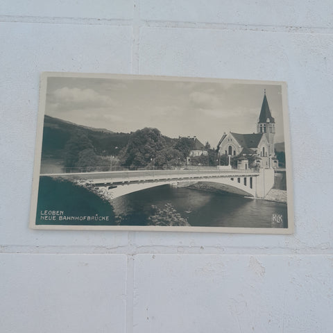 AK Leoben. Neue Bahnhofsbrücke. (1928)