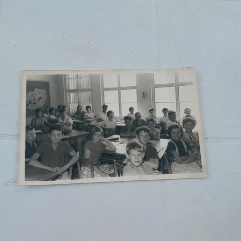 Foto Schulklasse. (Foto Atelier Otmar Jöbstl, Kalsdorf, Wildon)