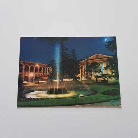 AK Verona. La fontana di Piazza Bra.