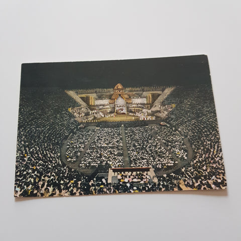 AK Verona. Arena in una serata di spettacolo lirico.