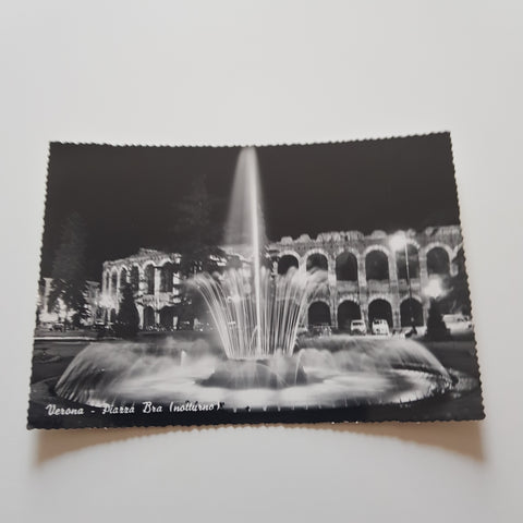 AK Verona. Piazza Bra (notturno)