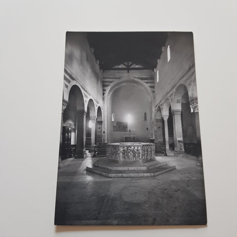 AK Verona Il Duomo. Interno di S. Giovanni in Fonte.