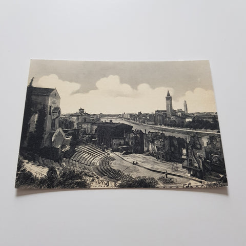 AK Verona Panorama e Teatro Romano.